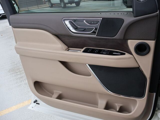 2024 Lincoln Navigator Premiere Oshkosh WI