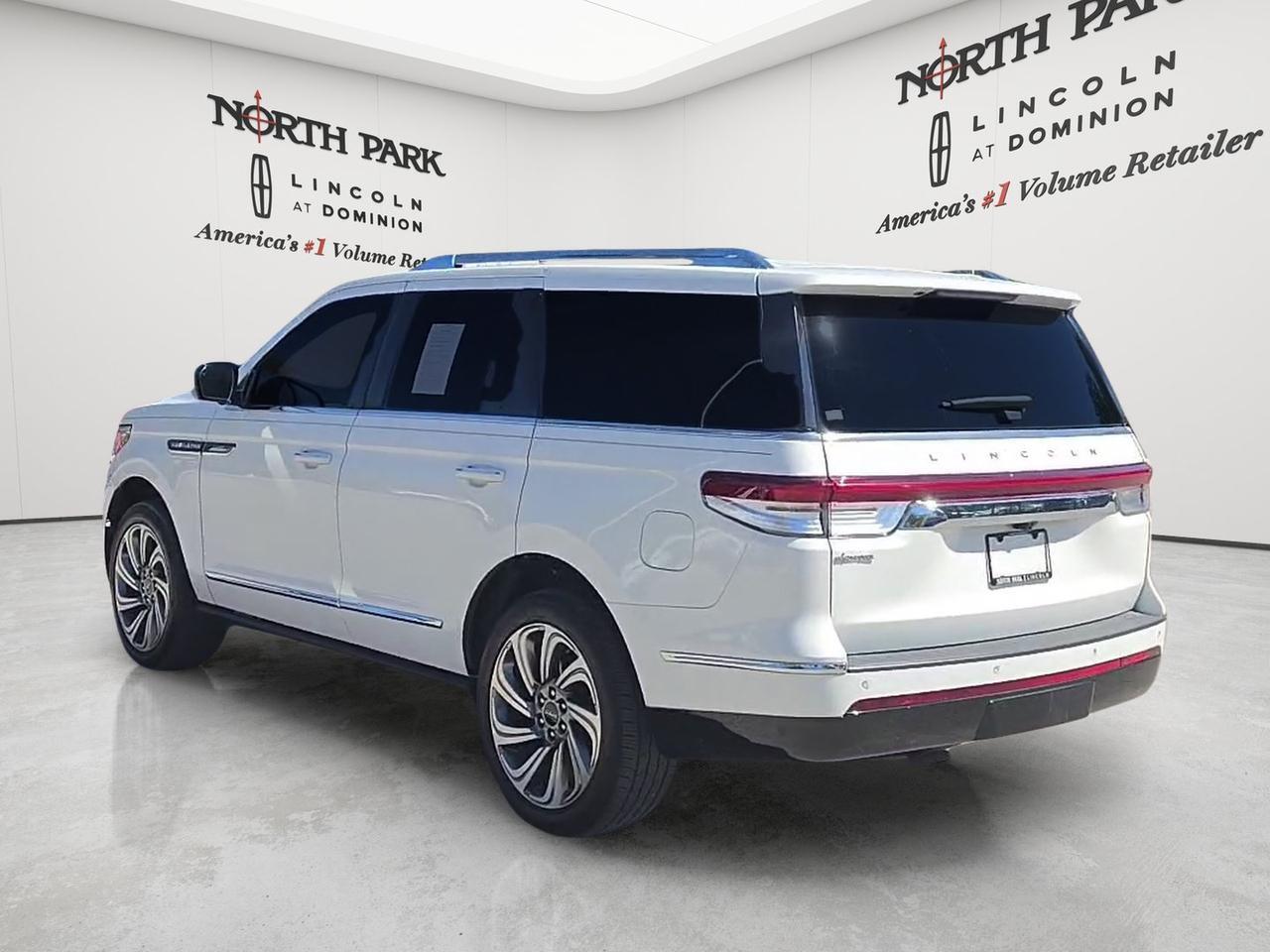 2024 Lincoln Navigator Premiere