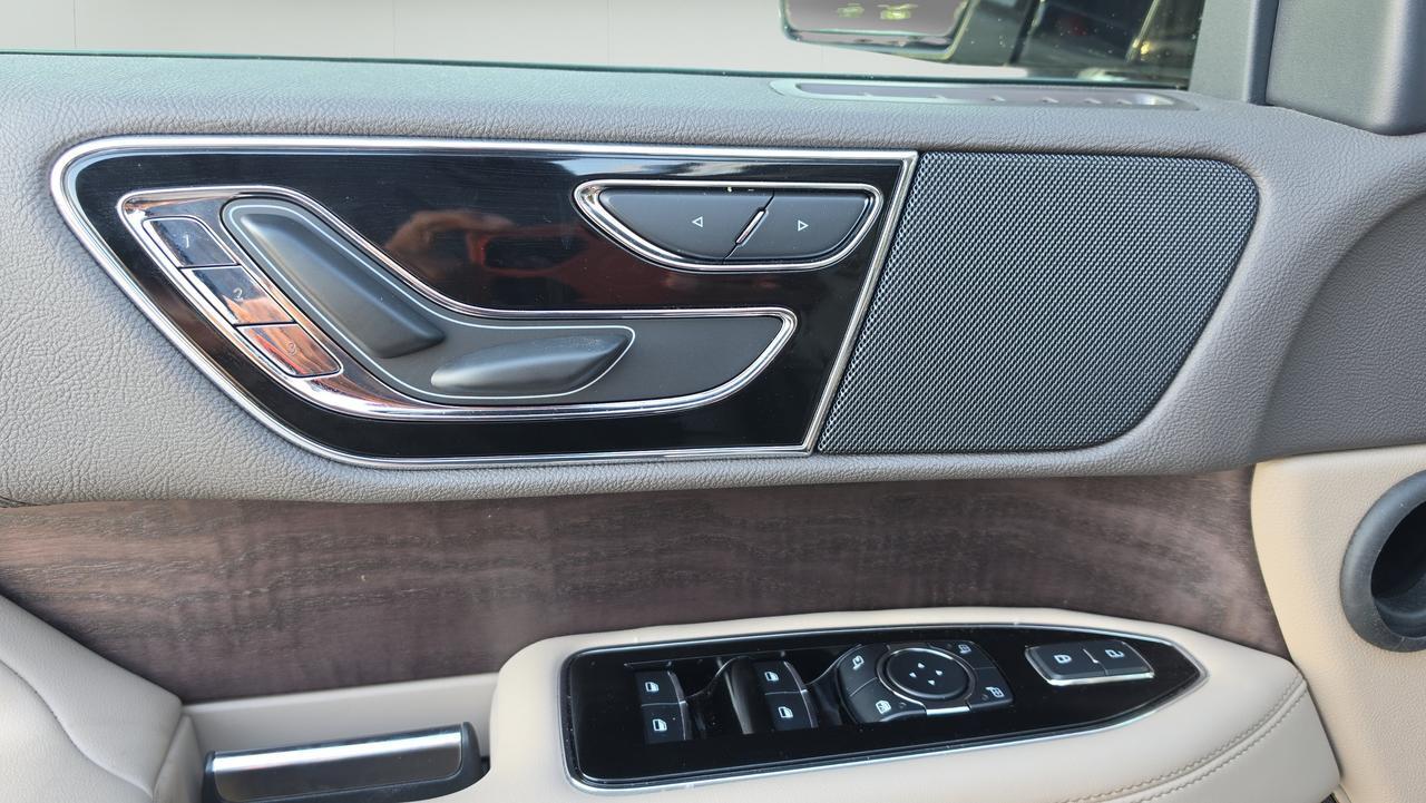2024 Lincoln Navigator Premiere