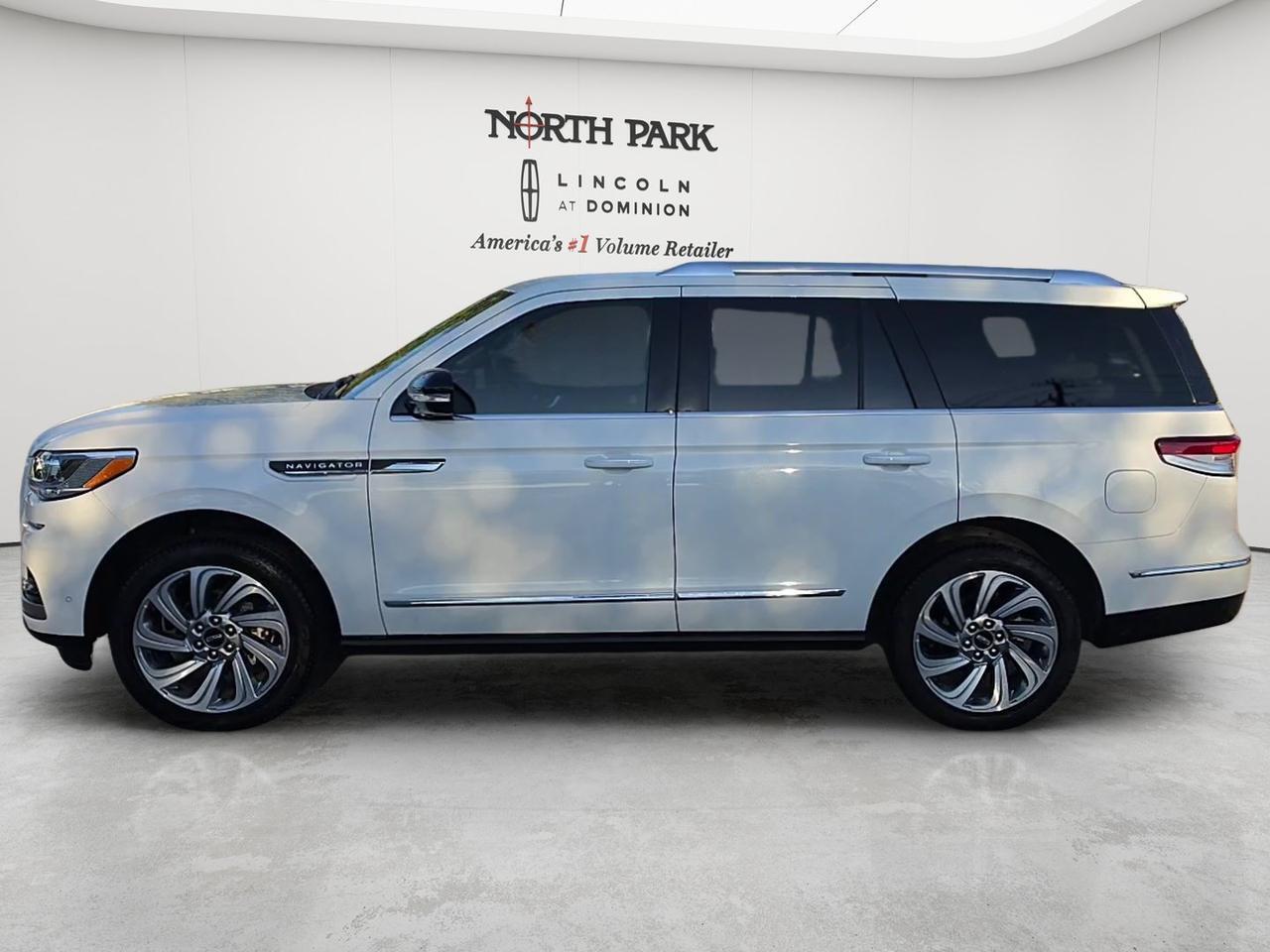 2024 Lincoln Navigator Premiere