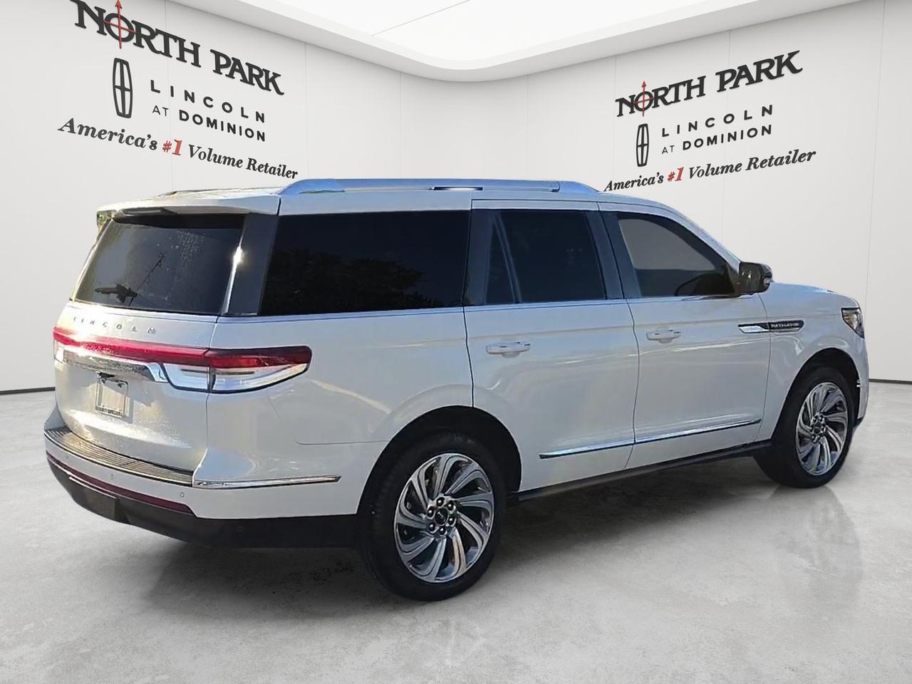 2024 Lincoln Navigator Premiere