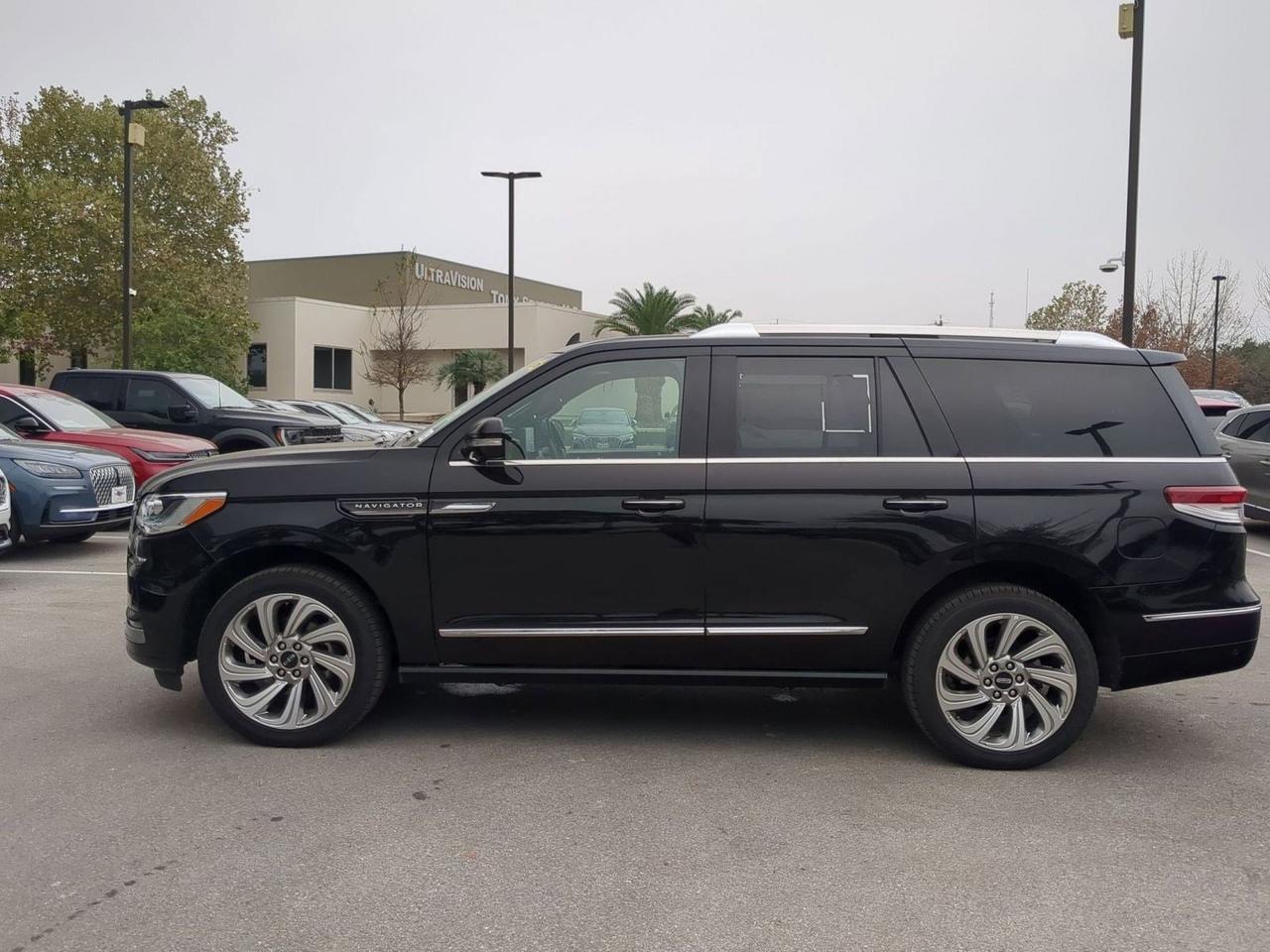 2024 Lincoln Navigator Premiere