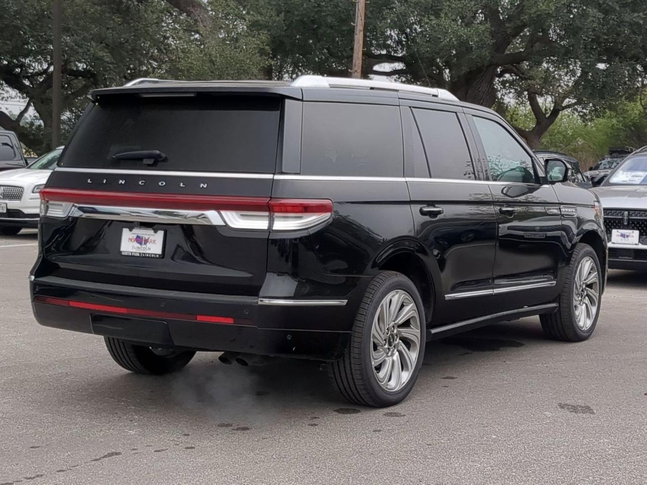 2024 Lincoln Navigator Premiere