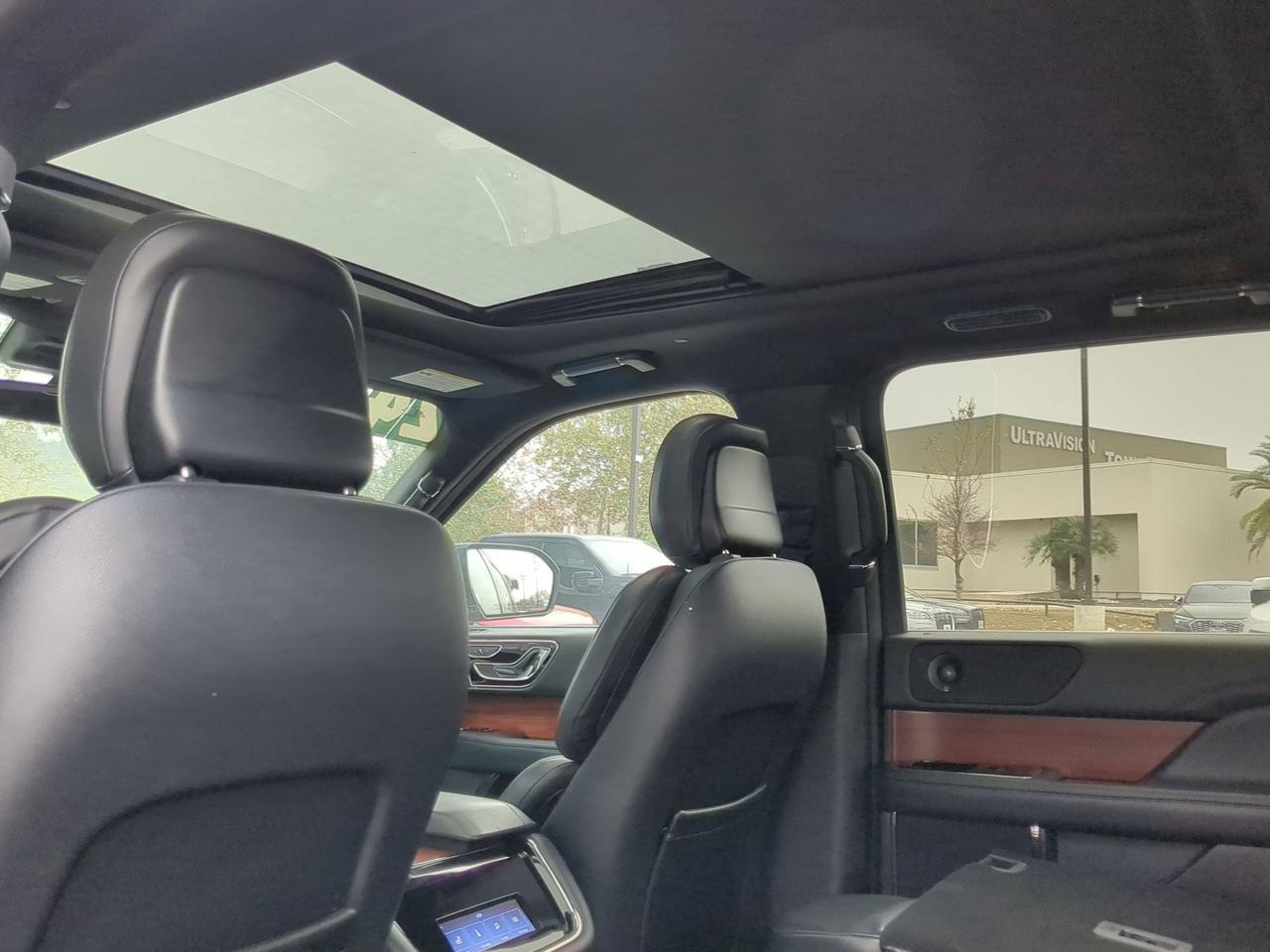 2024 Lincoln Navigator Premiere