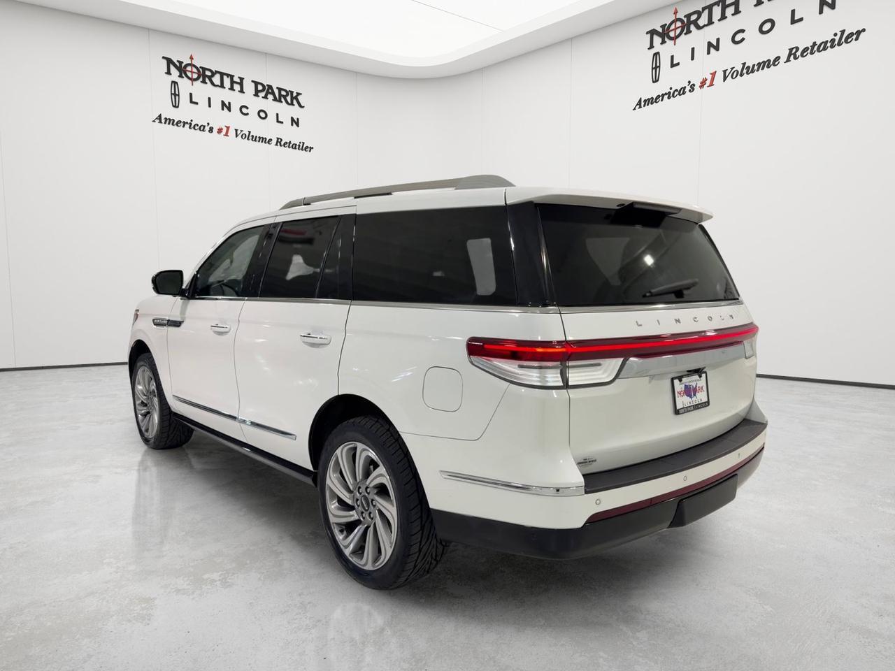 2024 Lincoln Navigator Premiere