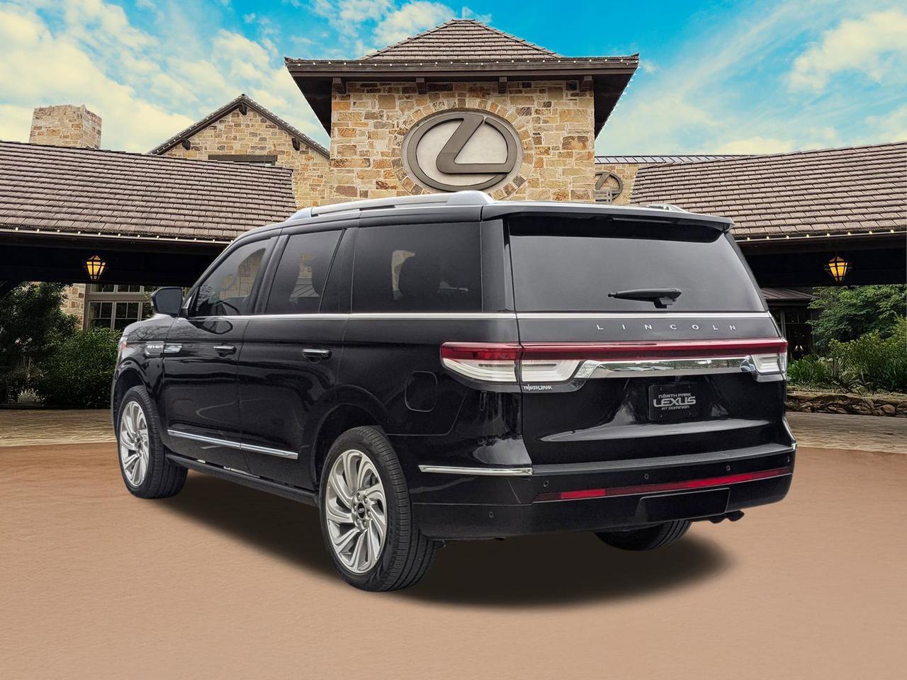 2024 Lincoln Navigator Premiere