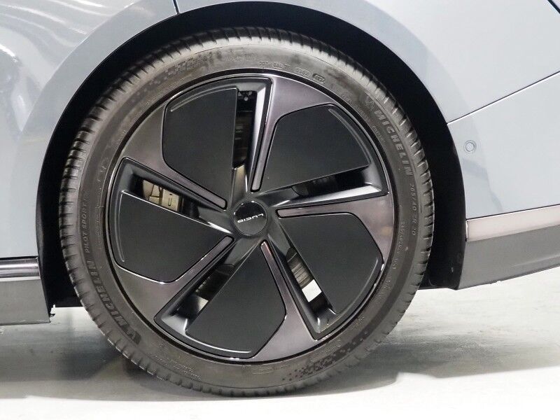 2024 Lucid Air Touring AWD *STEALTH w/GLASS CANOPY ROOF, DREAMDRIVE PREMIUM, NAVIGATION, ADAPTIVE CRUISE, SAFETY ALERTS, 360 CAMERAS, 34 INCH GLASS COCKPIT, HEATED SEATS, AUTOMATIC PARKING, 20 INCH WHEELS, WIRELESS CHARGING, APPLE CARPLAY Round Rock TX