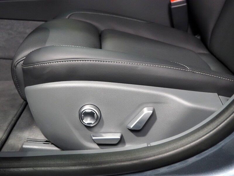 2024 Lucid Air Touring AWD *STEALTH w/GLASS CANOPY ROOF, DREAMDRIVE PREMIUM, NAVIGATION, ADAPTIVE CRUISE, SAFETY ALERTS, 360 CAMERAS, 34 INCH GLASS COCKPIT, HEATED SEATS, AUTOMATIC PARKING, 20 INCH WHEELS, WIRELESS CHARGING, APPLE CARPLAY Round Rock TX