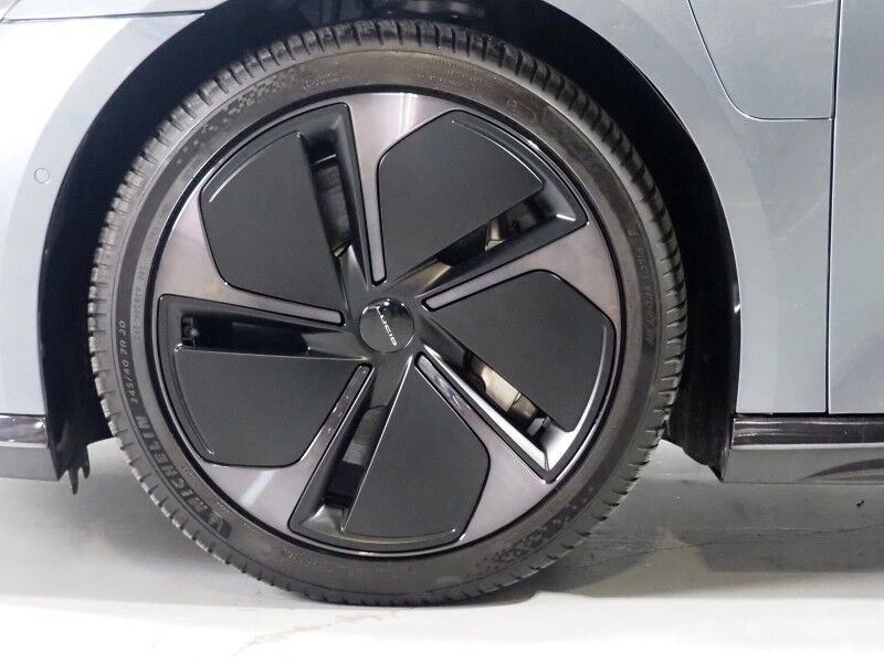 2024 Lucid Air Touring AWD *STEALTH w/GLASS CANOPY ROOF, DREAMDRIVE PREMIUM, NAVIGATION, ADAPTIVE CRUISE, SAFETY ALERTS, 360 CAMERAS, 34 INCH GLASS COCKPIT, HEATED SEATS, AUTOMATIC PARKING, 20 INCH WHEELS, WIRELESS CHARGING, APPLE CARPLAY Round Rock TX