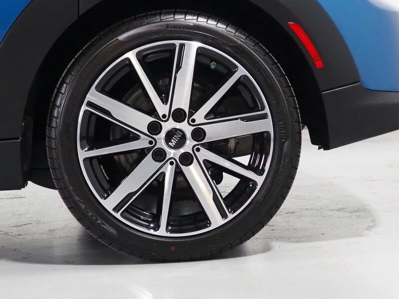 2024 MINI Cooper S 4 Door *SIGNATURE TRIM, HEADS-UP DISPLAY, NAVIGATION, BACKUP-CAMERA, COLOR TOUCHSCREEN, PANORAMA MOONROOF, HEATED SEATS, COMFORT ACCESS, LIGHTS PACKAGE, APPLE CARPLAY Round Rock TX