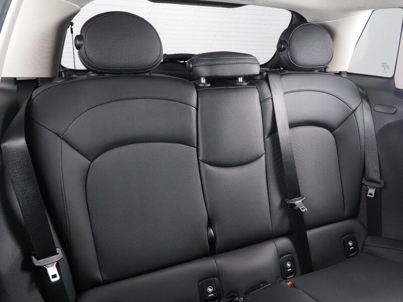 2024 MINI Cooper S 4 Door *SIGNATURE TRIM, HEADS-UP DISPLAY, NAVIGATION, BACKUP-CAMERA, COLOR TOUCHSCREEN, PANORAMA MOONROOF, HEATED SEATS, COMFORT ACCESS, LIGHTS PACKAGE, APPLE CARPLAY Round Rock TX