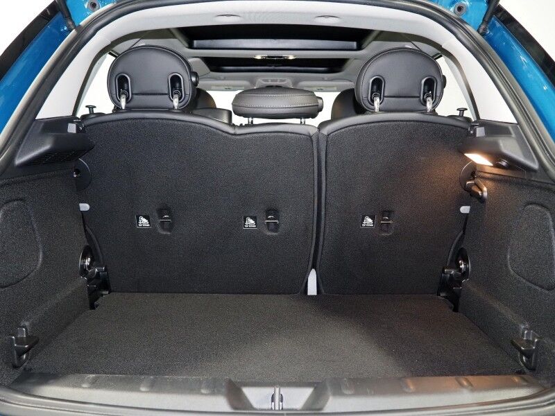 2024 MINI Cooper S 4 Door *SIGNATURE TRIM, HEADS-UP DISPLAY, NAVIGATION, BACKUP-CAMERA, COLOR TOUCHSCREEN, PANORAMA MOONROOF, HEATED SEATS, COMFORT ACCESS, LIGHTS PACKAGE, APPLE CARPLAY Round Rock TX