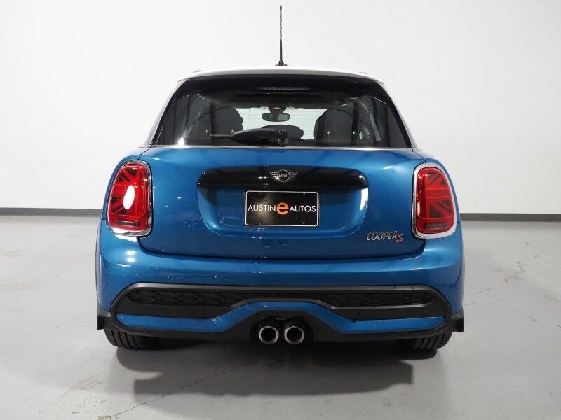 2024 MINI Cooper S 4 Door *SIGNATURE TRIM, HEADS-UP DISPLAY, NAVIGATION, BACKUP-CAMERA, COLOR TOUCHSCREEN, PANORAMA MOONROOF, HEATED SEATS, COMFORT ACCESS, LIGHTS PACKAGE, APPLE CARPLAY Round Rock TX