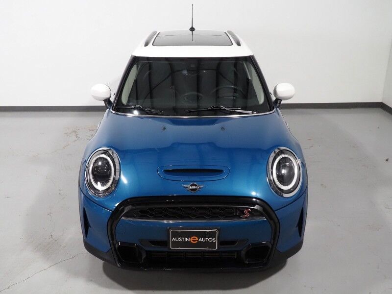 2024 MINI Cooper S 4 Door *SIGNATURE TRIM, HEADS-UP DISPLAY, NAVIGATION, BACKUP-CAMERA, COLOR TOUCHSCREEN, PANORAMA MOONROOF, HEATED SEATS, COMFORT ACCESS, LIGHTS PACKAGE, APPLE CARPLAY Round Rock TX
