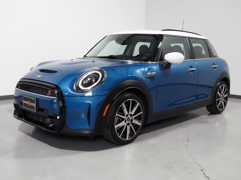 2024 MINI Cooper S 4 Door *SIGNATURE TRIM, HEADS-UP DISPLAY, NAVIGATION, BACKUP-CAMERA, COLOR TOUCHSCREEN, PANORAMA MOONROOF, HEATED SEATS, COMFORT ACCESS, LIGHTS PACKAGE, APPLE CARPLAY Round Rock TX