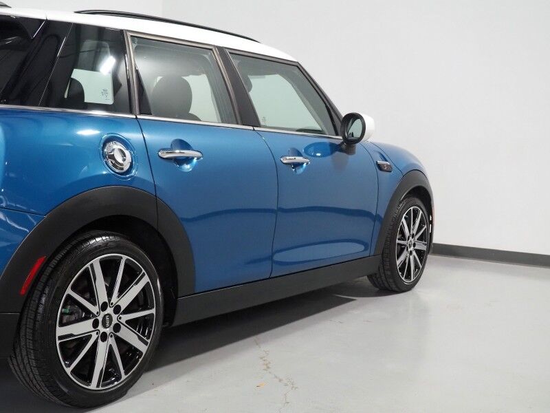 2024 MINI Cooper S 4 Door *SIGNATURE TRIM, HEADS-UP DISPLAY, NAVIGATION, BACKUP-CAMERA, COLOR TOUCHSCREEN, PANORAMA MOONROOF, HEATED SEATS, COMFORT ACCESS, LIGHTS PACKAGE, APPLE CARPLAY Round Rock TX