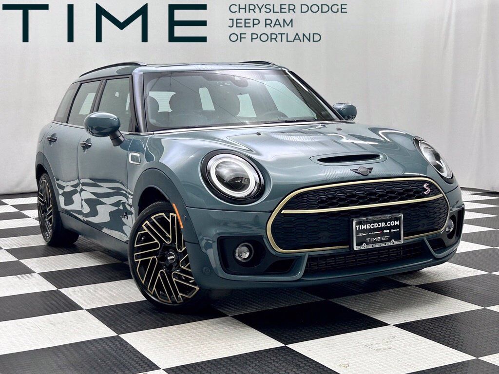 2024 MINI Cooper S Clubman Iconic