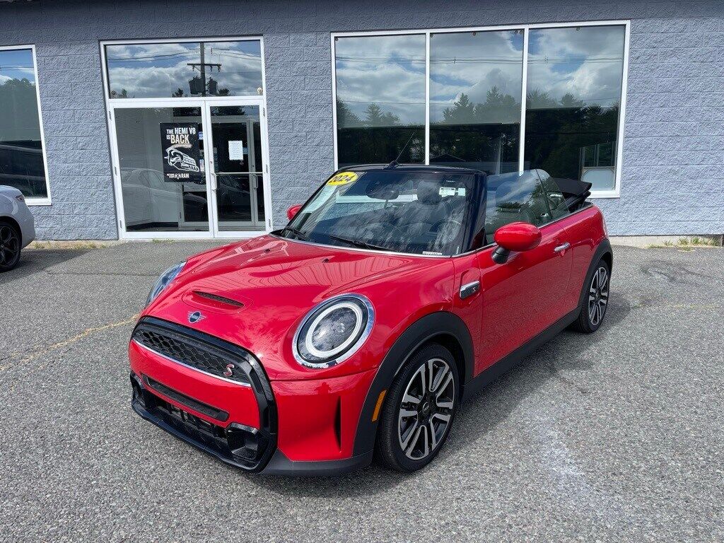 2024 MINI Cooper S Signature Orange MA