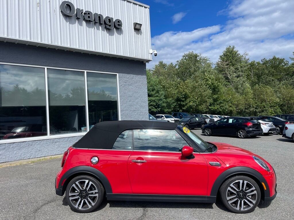 2024 MINI Cooper S Signature Orange MA