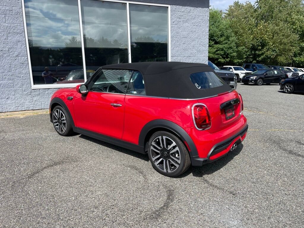 2024 MINI Cooper S Signature Orange MA
