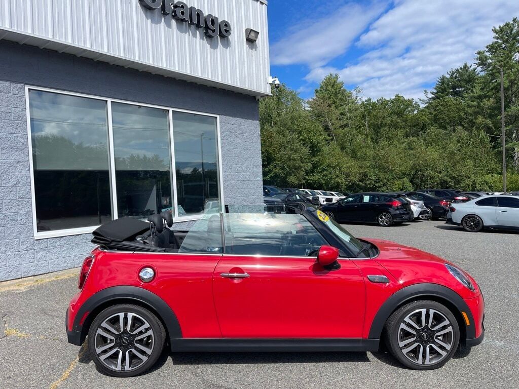 2024 MINI Cooper S Signature Orange MA