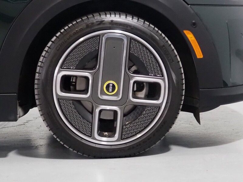 2024 MINI Cooper SE *ICONIC TRIM, MINI RESOLUTE EDITION, HEADS-UP DISPLAY, NAVIGATION, ADAPTIVE CRUISE, BACKUP-CAMERA, PANORAMA MOONROOF, HEATED SEATS/STEERING, HARMAN/KARDON, WIRELESS CHARGING, APPLE CARPLAY Round Rock TX