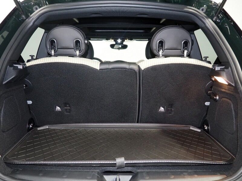 2024 MINI Cooper SE *ICONIC TRIM, MINI RESOLUTE EDITION, HEADS-UP DISPLAY, NAVIGATION, ADAPTIVE CRUISE, BACKUP-CAMERA, PANORAMA MOONROOF, HEATED SEATS/STEERING, HARMAN/KARDON, WIRELESS CHARGING, APPLE CARPLAY Round Rock TX