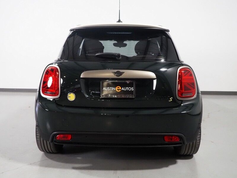 2024 MINI Cooper SE *ICONIC TRIM, MINI RESOLUTE EDITION, HEADS-UP DISPLAY, NAVIGATION, ADAPTIVE CRUISE, BACKUP-CAMERA, PANORAMA MOONROOF, HEATED SEATS/STEERING, HARMAN/KARDON, WIRELESS CHARGING, APPLE CARPLAY Round Rock TX