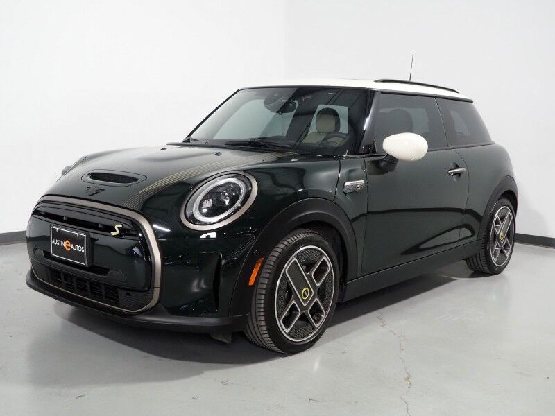 2024 MINI Cooper SE *ICONIC TRIM, MINI RESOLUTE EDITION, HEADS-UP DISPLAY, NAVIGATION, ADAPTIVE CRUISE, BACKUP-CAMERA, PANORAMA MOONROOF, HEATED SEATS/STEERING, HARMAN/KARDON, WIRELESS CHARGING, APPLE CARPLAY Round Rock TX