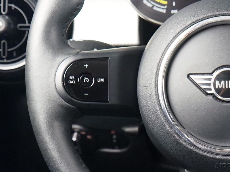 2024 MINI Cooper SE *SIGNATURE TRIM, NAVIGATION, BACKUP-CAMERA, PANORAMA MOONROOF, HEATED SEATS/STEERING, PARK DISTANCE CONTROL, COMFORT ACCESS, HARMAN/KARDON, APPLE CARPLAY Round Rock TX