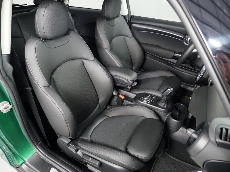 2024 MINI Cooper SE *SIGNATURE TRIM, NAVIGATION, BACKUP-CAMERA, PANORAMA MOONROOF, HEATED SEATS/STEERING, PARK DISTANCE CONTROL, COMFORT ACCESS, HARMAN/KARDON, APPLE CARPLAY