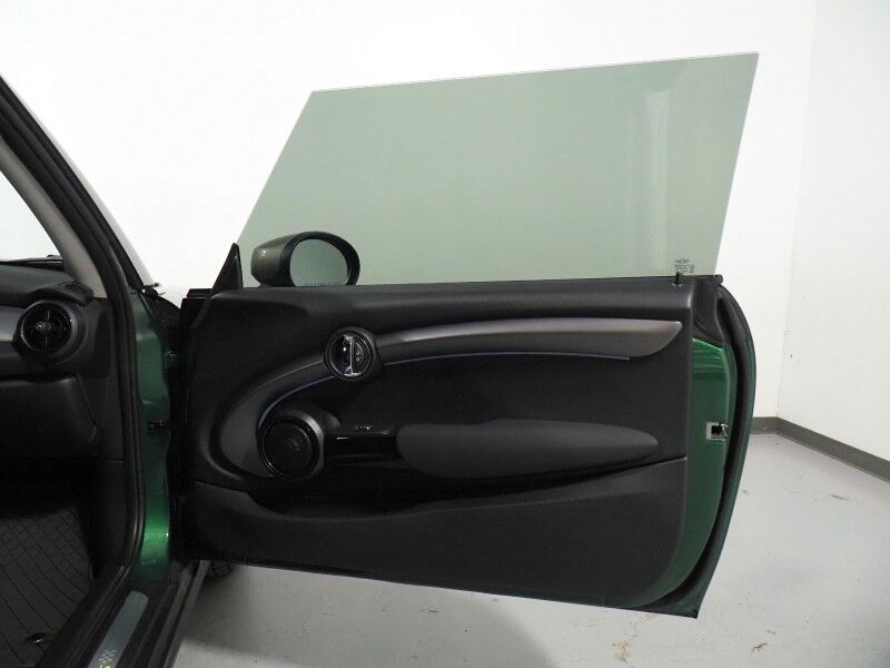 2024 MINI Cooper SE *SIGNATURE TRIM, NAVIGATION, BACKUP-CAMERA, PANORAMA MOONROOF, HEATED SEATS/STEERING, PARK DISTANCE CONTROL, COMFORT ACCESS, HARMAN/KARDON, APPLE CARPLAY Round Rock TX