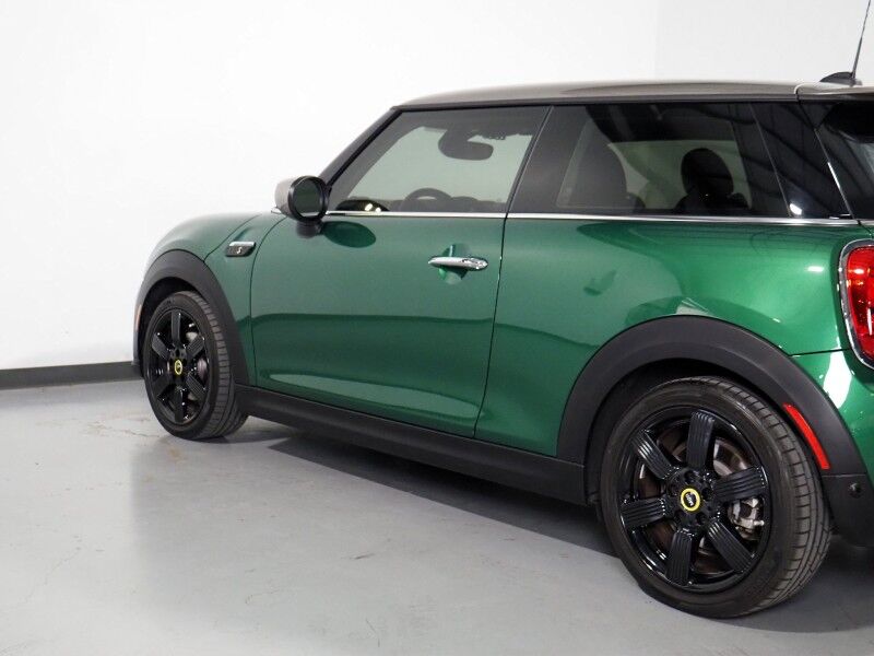 2024 MINI Cooper SE *SIGNATURE TRIM, NAVIGATION, BACKUP-CAMERA, PANORAMA MOONROOF, HEATED SEATS/STEERING, PARK DISTANCE CONTROL, COMFORT ACCESS, HARMAN/KARDON, APPLE CARPLAY Round Rock TX