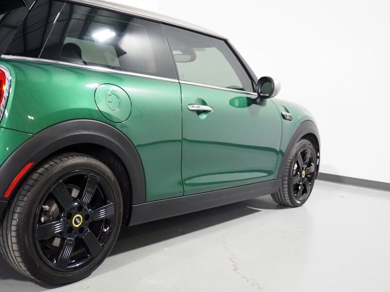2024 MINI Cooper SE *SIGNATURE TRIM, NAVIGATION, BACKUP-CAMERA, PANORAMA MOONROOF, HEATED SEATS/STEERING, PARK DISTANCE CONTROL, COMFORT ACCESS, HARMAN/KARDON, APPLE CARPLAY Round Rock TX