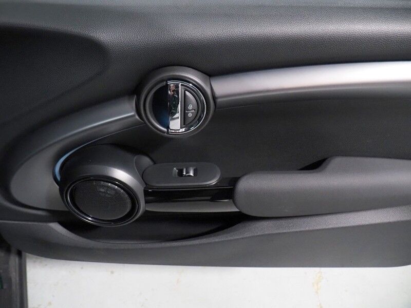 2024 MINI Cooper SE *SIGNATURE TRIM, NAVIGATION, BACKUP-CAMERA, PANORAMA MOONROOF, HEATED SEATS/STEERING, PARK DISTANCE CONTROL, COMFORT ACCESS, HARMAN/KARDON, APPLE CARPLAY Round Rock TX