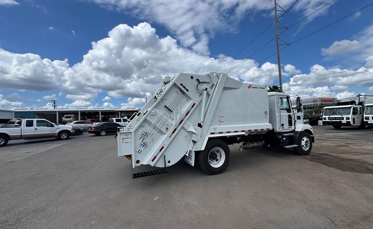 2024 Mack MD6 11 Yard Pac Mac RLM Rear Loader Garbage Truck Tampa FL