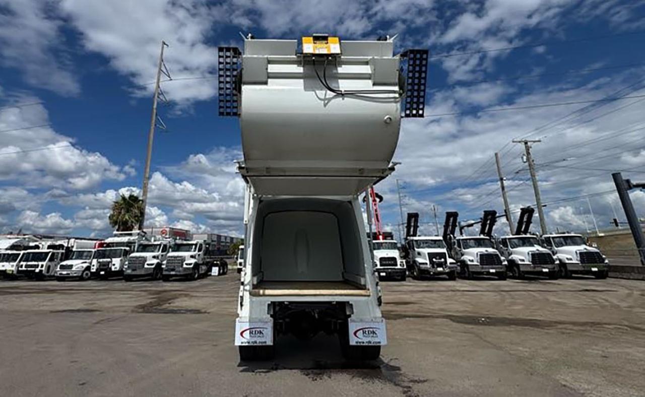 2024 Mack MD6 11 Yard Pac Mac RLM Rear Loader Garbage Truck Tampa FL
