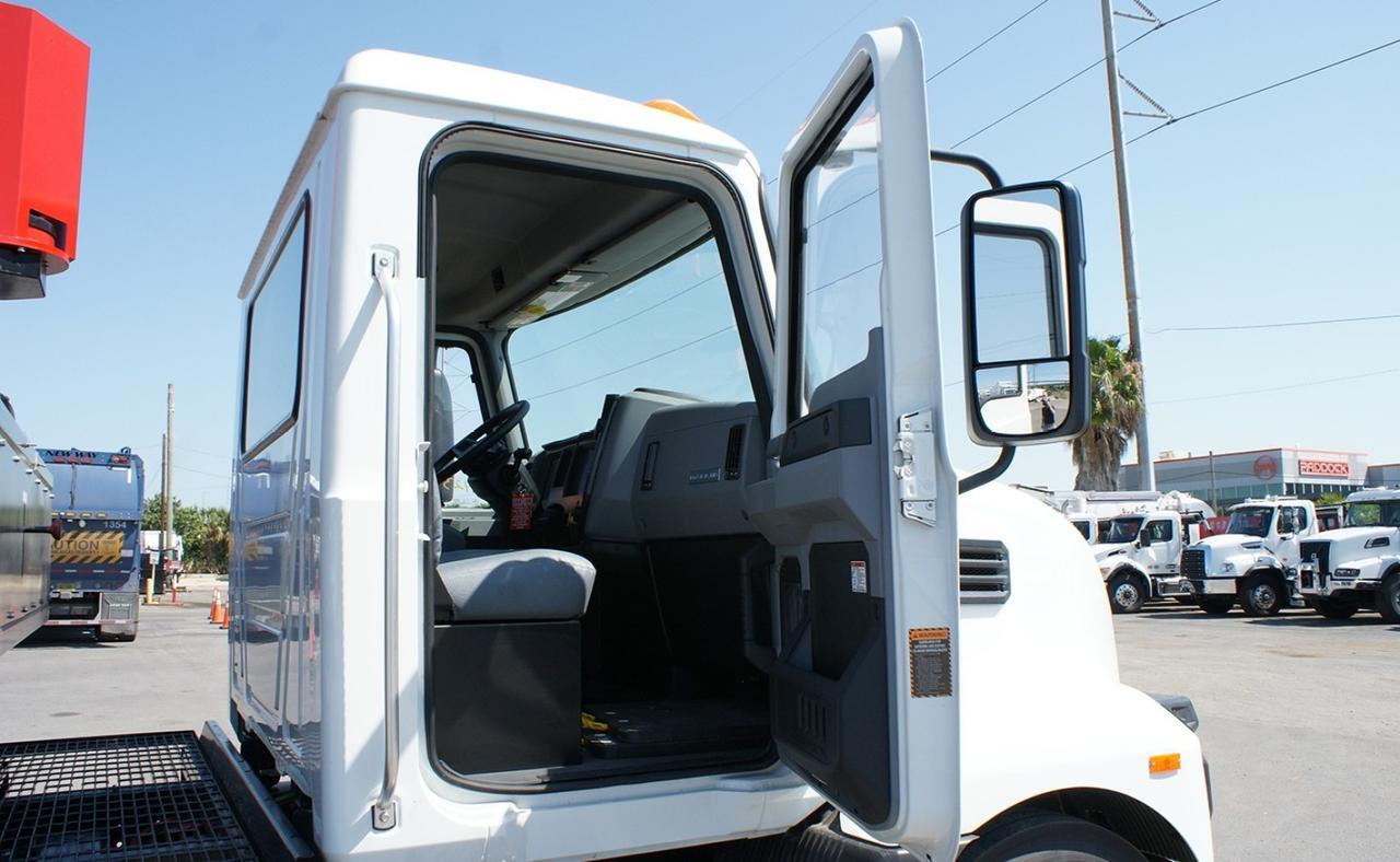 2024 Mack MD6 20 Yard Pac Mac HJ Grapple Truck Tampa FL