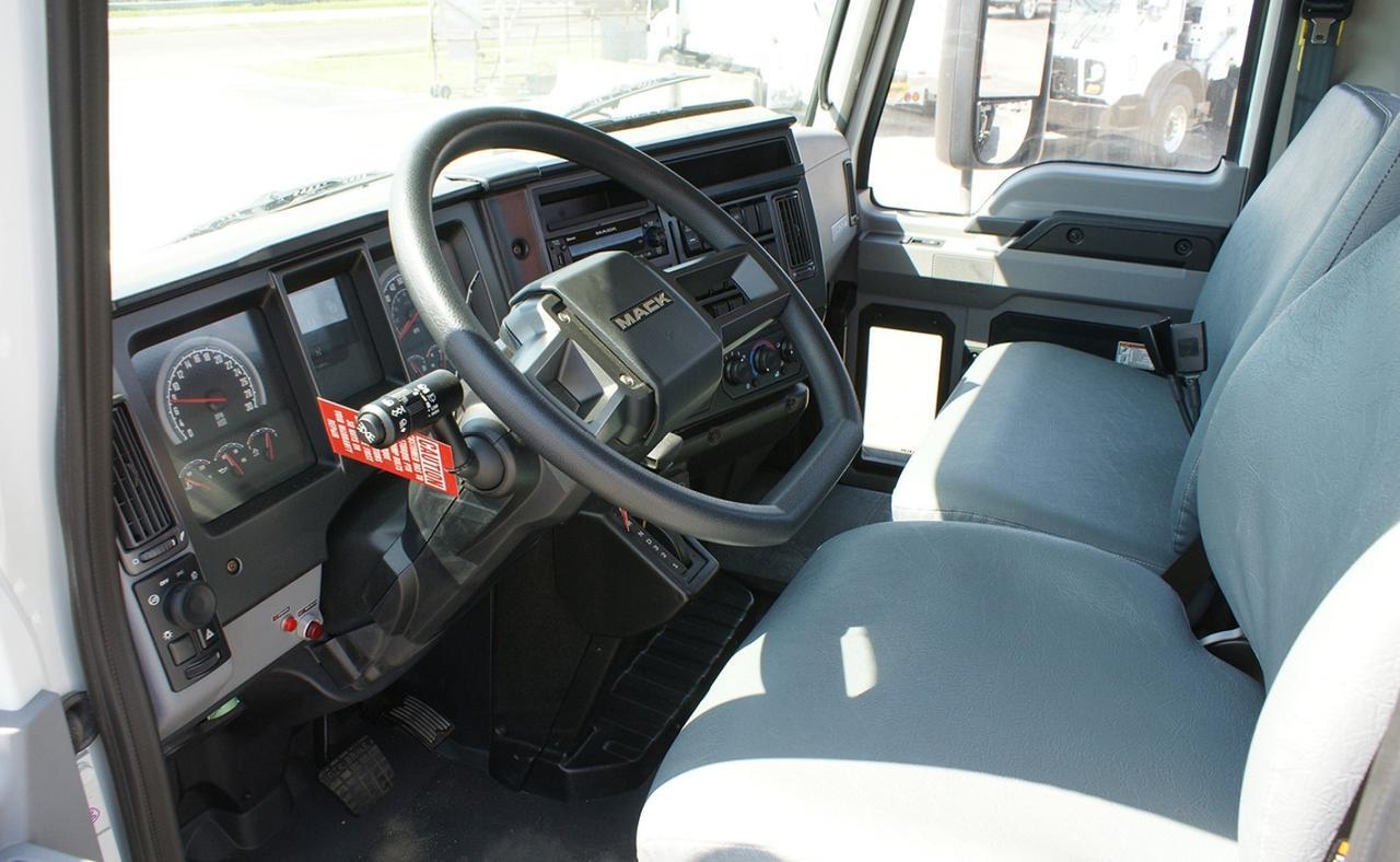 2024 Mack MD6 20 Yard Pac Mac HJ Grapple Truck Tampa FL