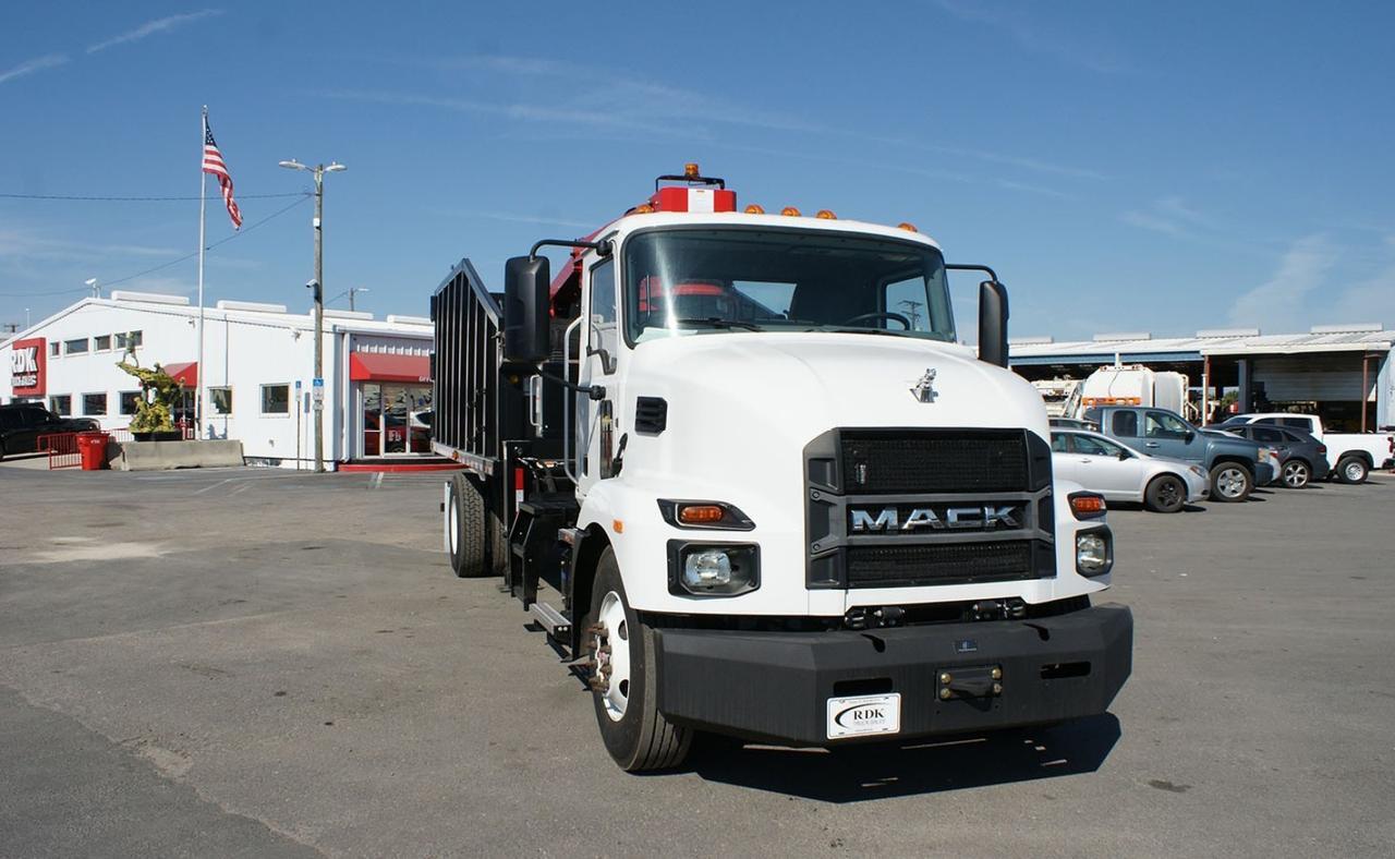 2024 Mack MD7 28 Yard Pac Mac HJ Grapple Truck Tampa FL