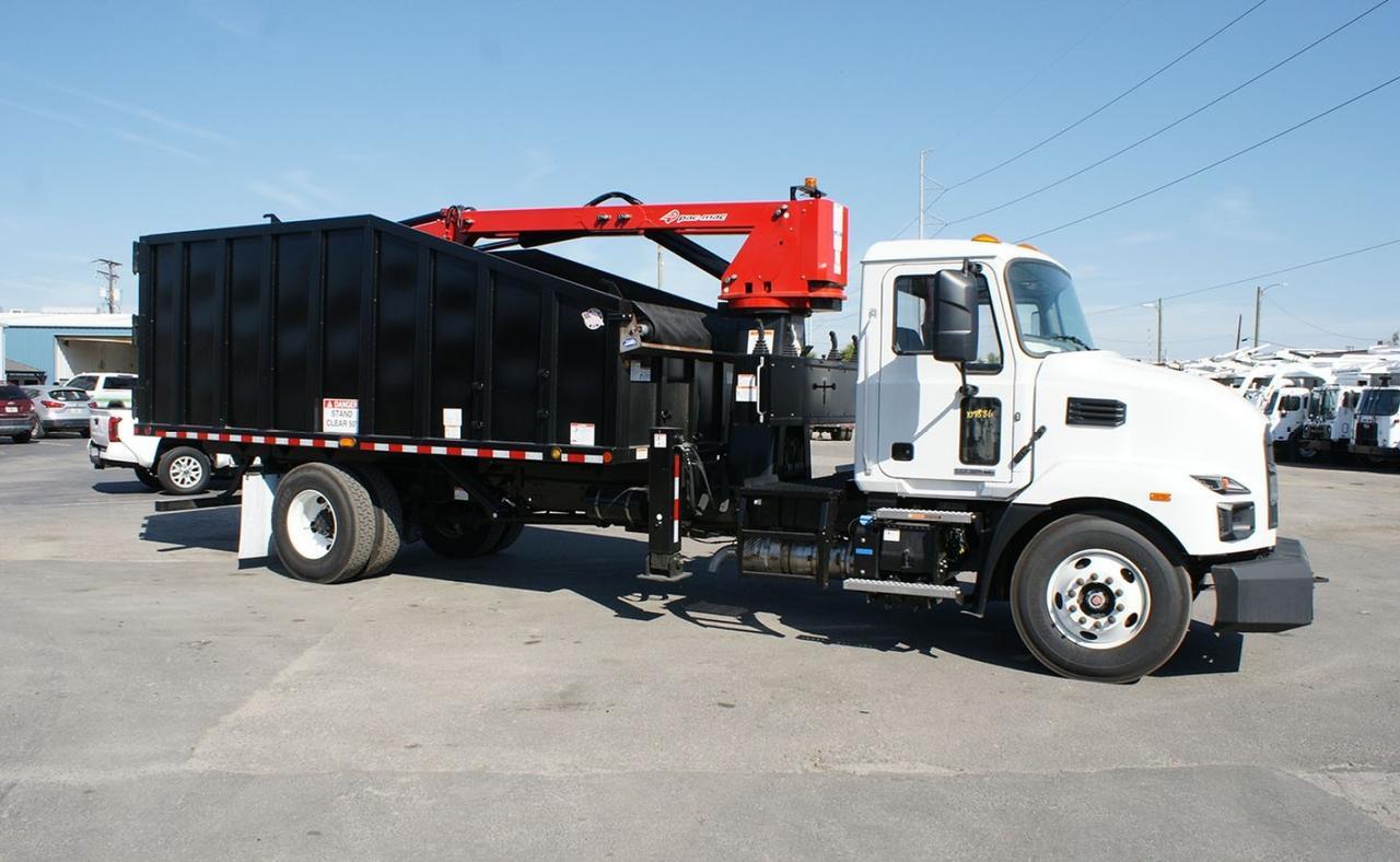2024 Mack MD7 28 Yard Pac Mac HJ Grapple Truck Tampa FL