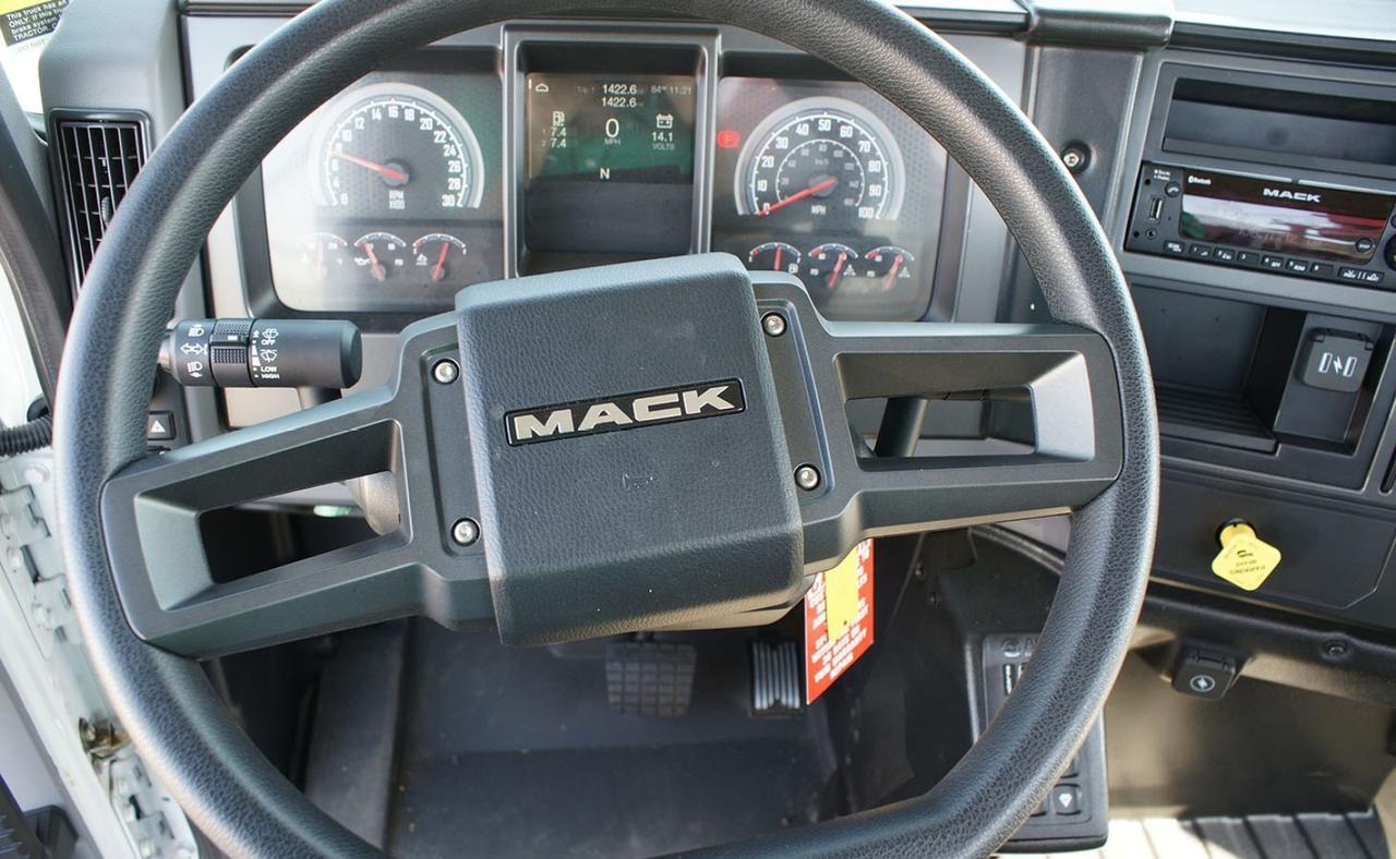 2024 Mack MD7 28 Yard Pac Mac HJ Grapple Truck Tampa FL