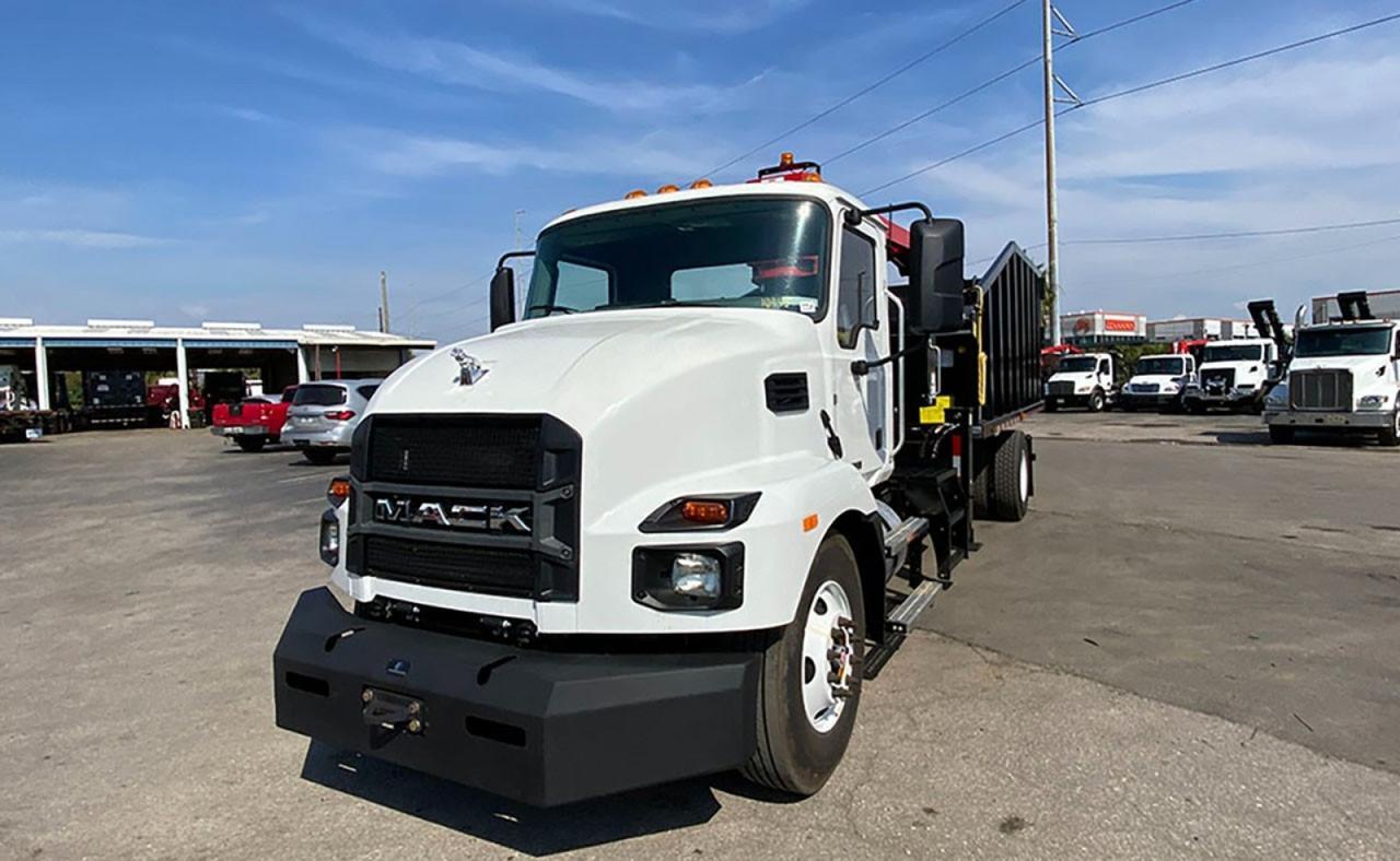 2024 Mack MD7 28 Yard Pac Mac HJ Grapple Truck Tampa FL