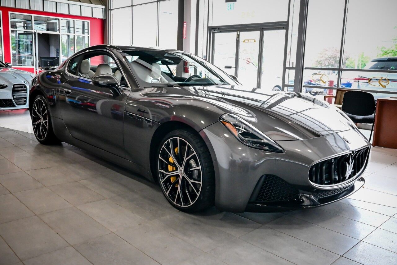 2024 Maserati Granturismo Modena photo 3