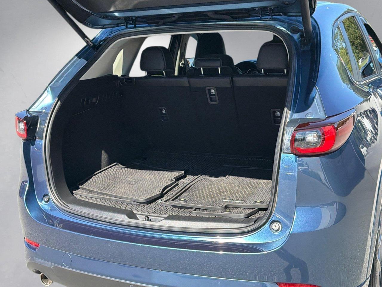 2024 Mazda CX-5 2.5 S Preferred Package Hagerstown MD