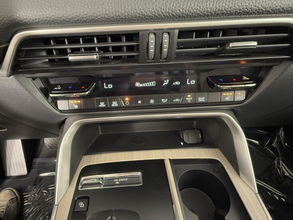 2024 Mazda CX-90 PHEV Premium AWD Maumee OH