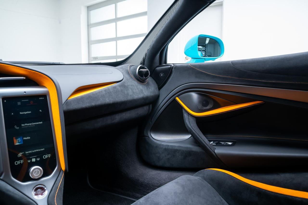 2024 McLaren 750S MSO Paint Exterior / Vehicle Lift / Carbon Racing Portland OR