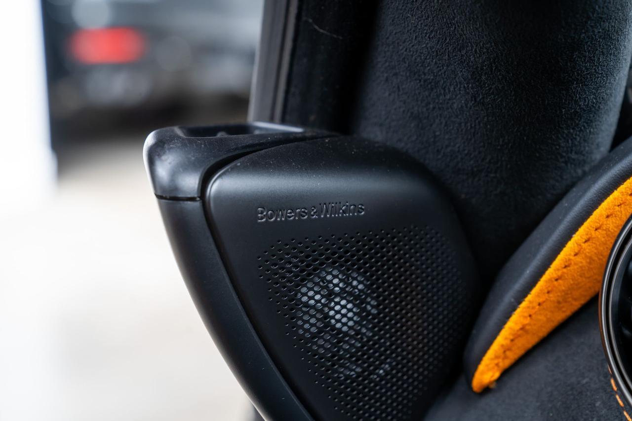 2024 McLaren 750S MSO Paint Exterior / Vehicle Lift / Carbon Racing Portland OR