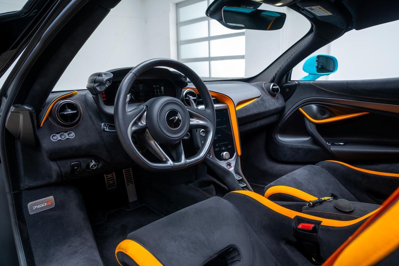 2024 McLaren 750S MSO Paint Exterior / Vehicle Lift / Carbon Racing Portland OR