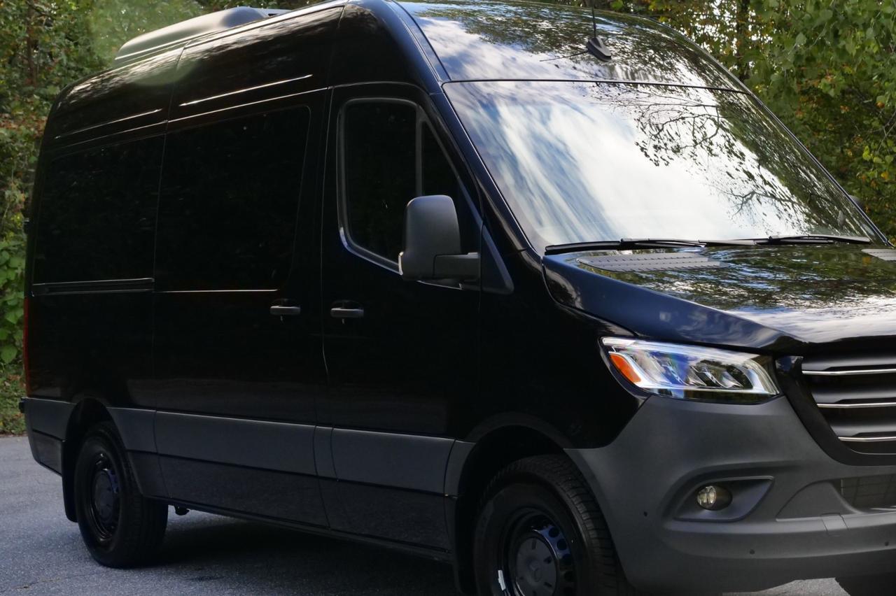 2024 Mercedes-Benz 2500 Sprinter Passenger Van / 12 Seats / Leather / High Roof / Diesel! Lincolnton NC